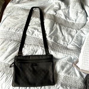 Gucci cross body